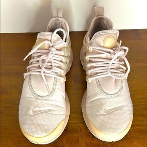 Nike Air Women's Presto Silt Low Top Sneakers Size 8 Pink